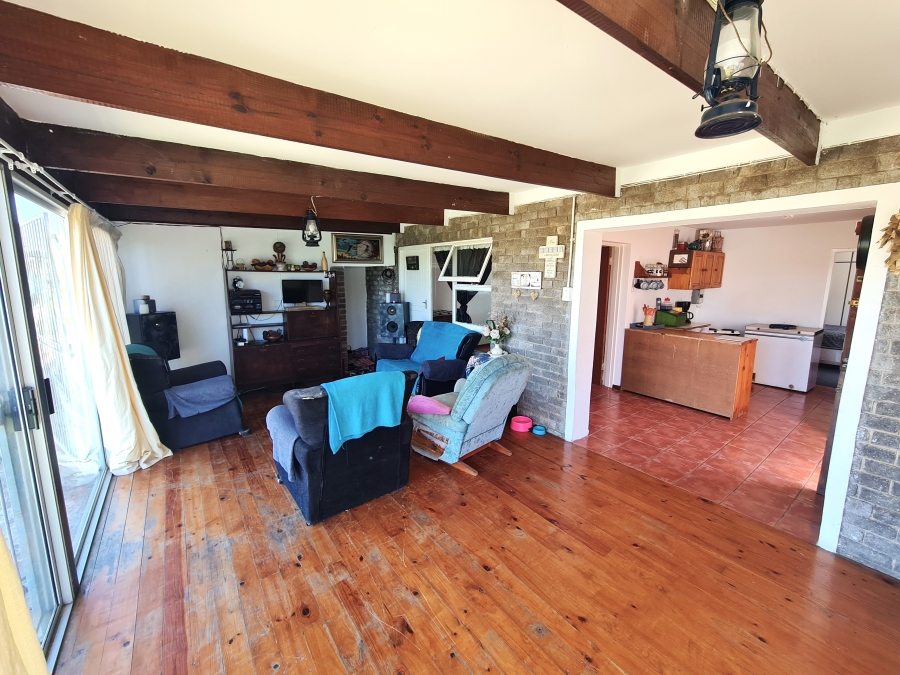 5 Bedroom Property for Sale in C Place Eastern Cape